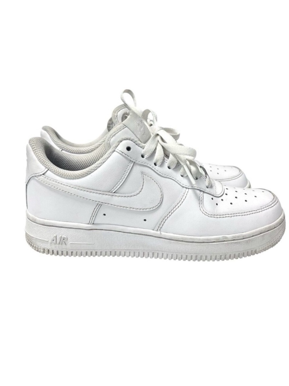 Nike Air Force 1 Low Athletic Lifestyle Shoes Sneakers Women’s Size 7 White  Y2K